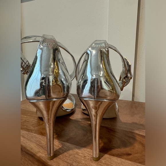 JCrew Heels in Metallic/Leather, size 7.5 - Picture 6 of 10
